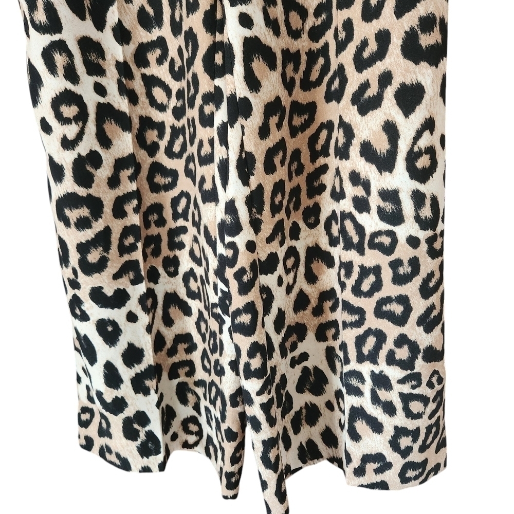 Banana Republic Wide Leg Pants in Leopard Print - Picture 5 of 13